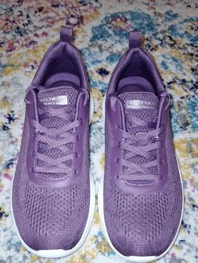 Skechers BOBS Knit Slip-On Sneakers in Plum Purple Size 8 Like New!